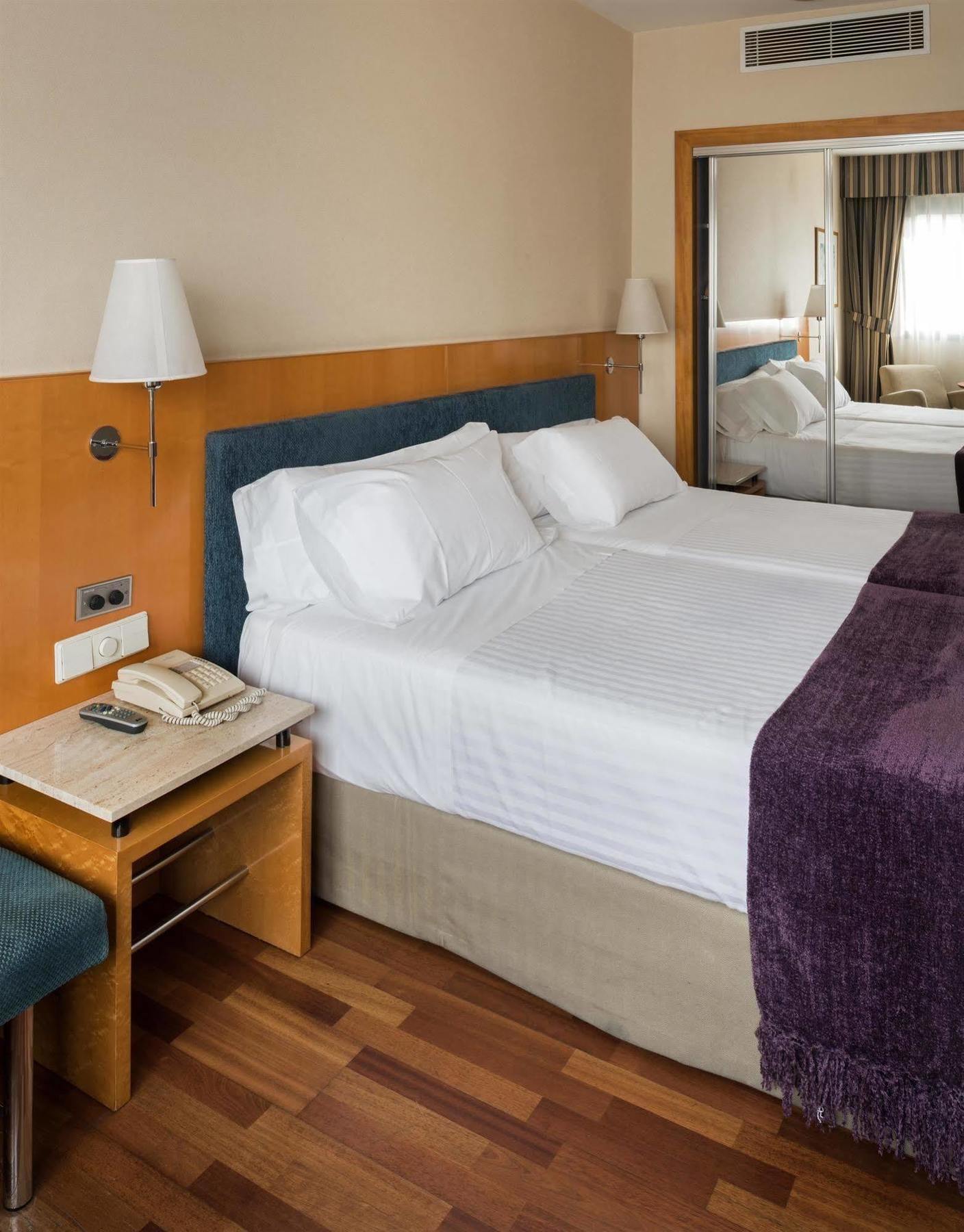 Hotel Ciudad De 4*